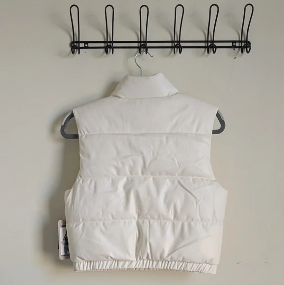 ❄️ Winter Ci Sono white vest! NWT ❄️ - Picture 3 of 3